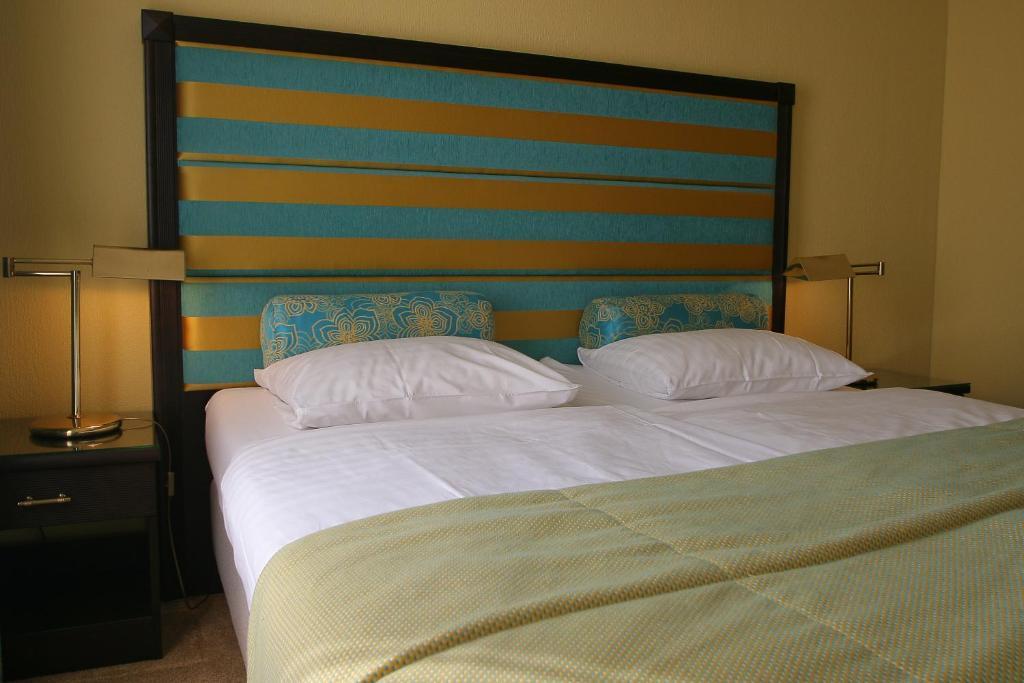 Dormio Wijnhotel Valkenburg 팔켄뷔르흐안더횔 객실 사진