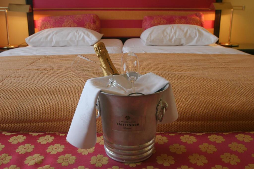 Dormio Wijnhotel Valkenburg 팔켄뷔르흐안더횔 객실 사진
