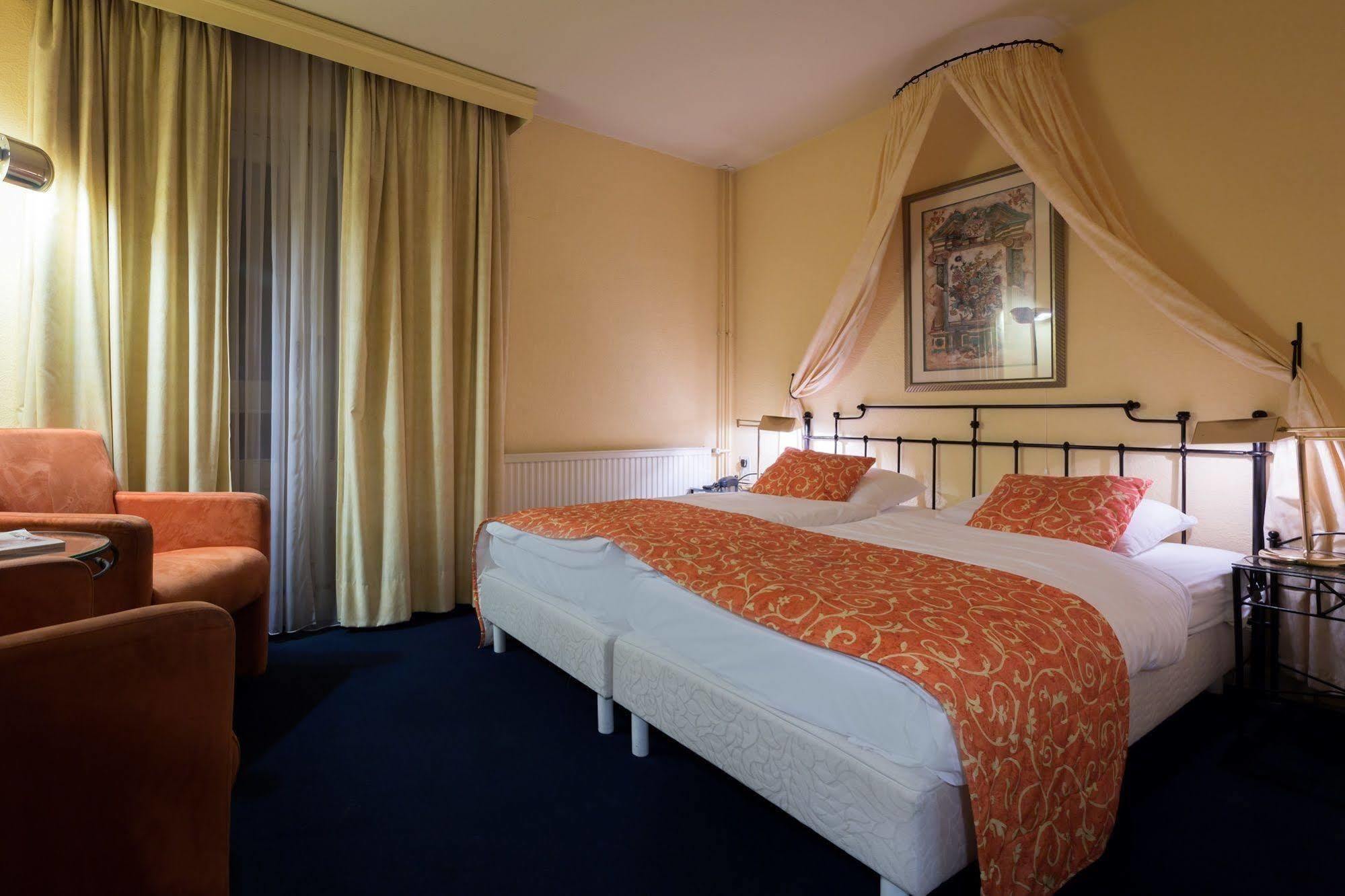 Dormio Wijnhotel Valkenburg 팔켄뷔르흐안더횔 외부 사진